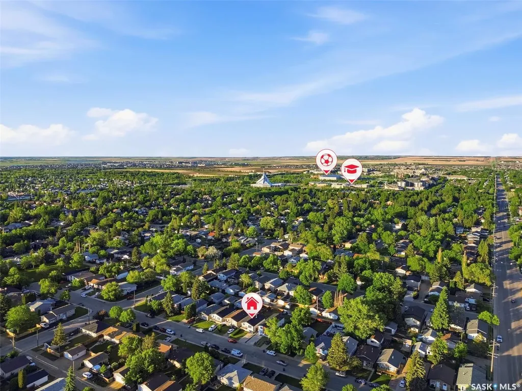 1521 Laura Avenue Saskatoon SK S7N 2R8