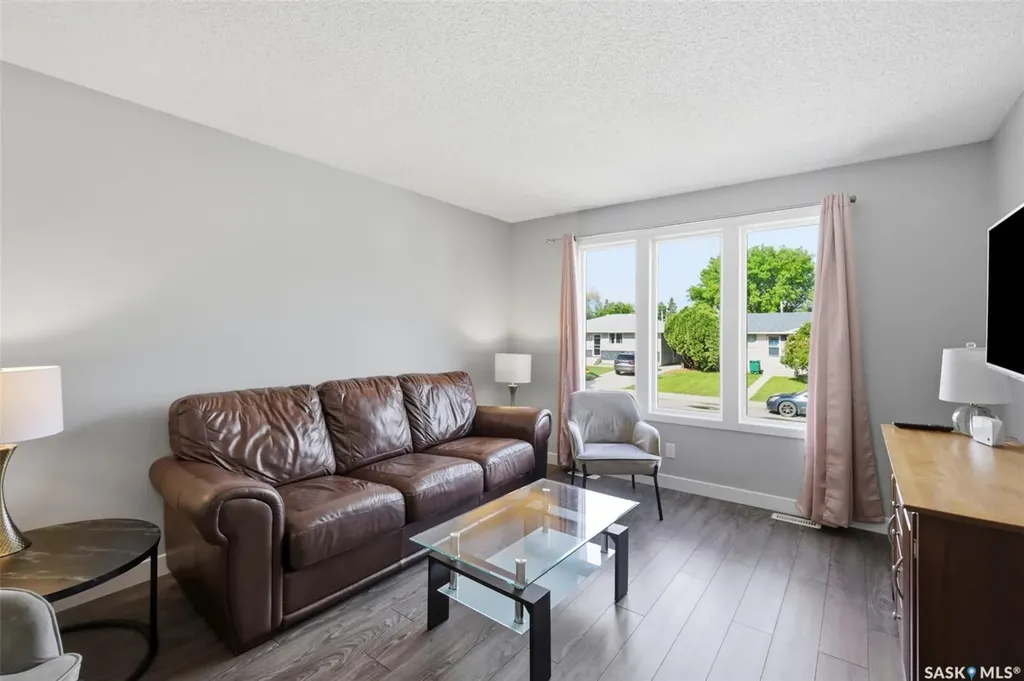 1521 Laura Avenue Saskatoon SK S7N 2R8