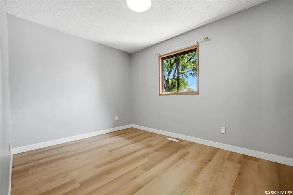 6463 Rochdale Boulevard Regina SK S4X 2Y9