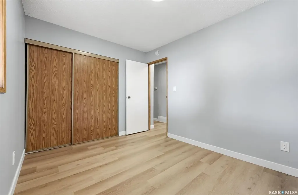 6463 Rochdale Boulevard Regina SK S4X 2Y9