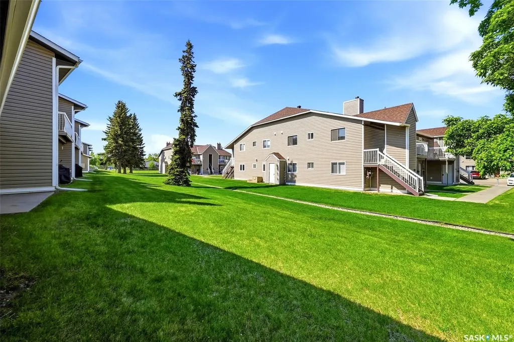 6463 Rochdale Boulevard Regina SK S4X 2Y9