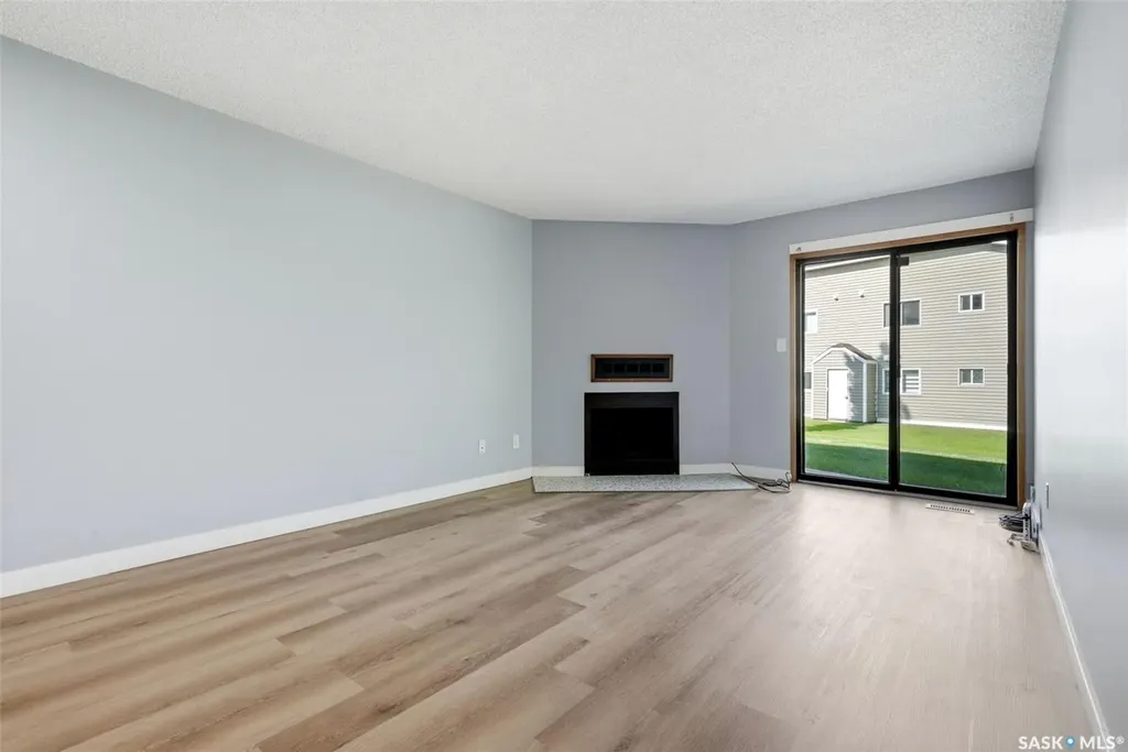 6463 Rochdale Boulevard Regina SK S4X 2Y9