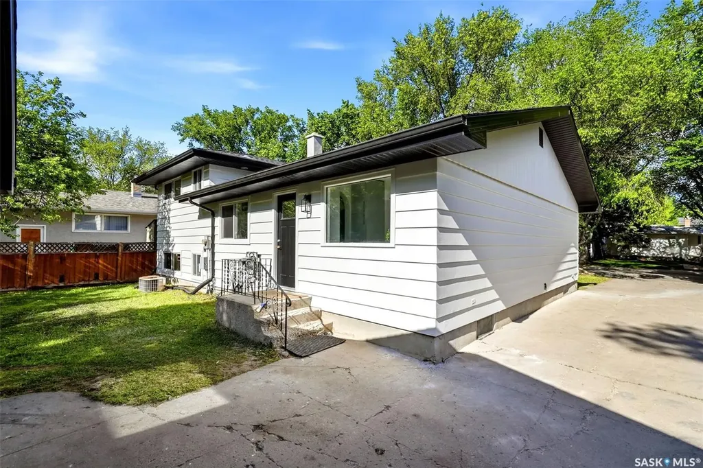45 Tibbits Road Regina SK S4S 1N5