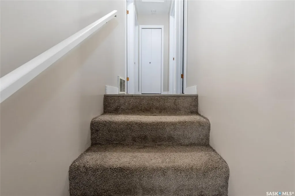 1301 Queen Crescent Moose Jaw SK S6H 3G5