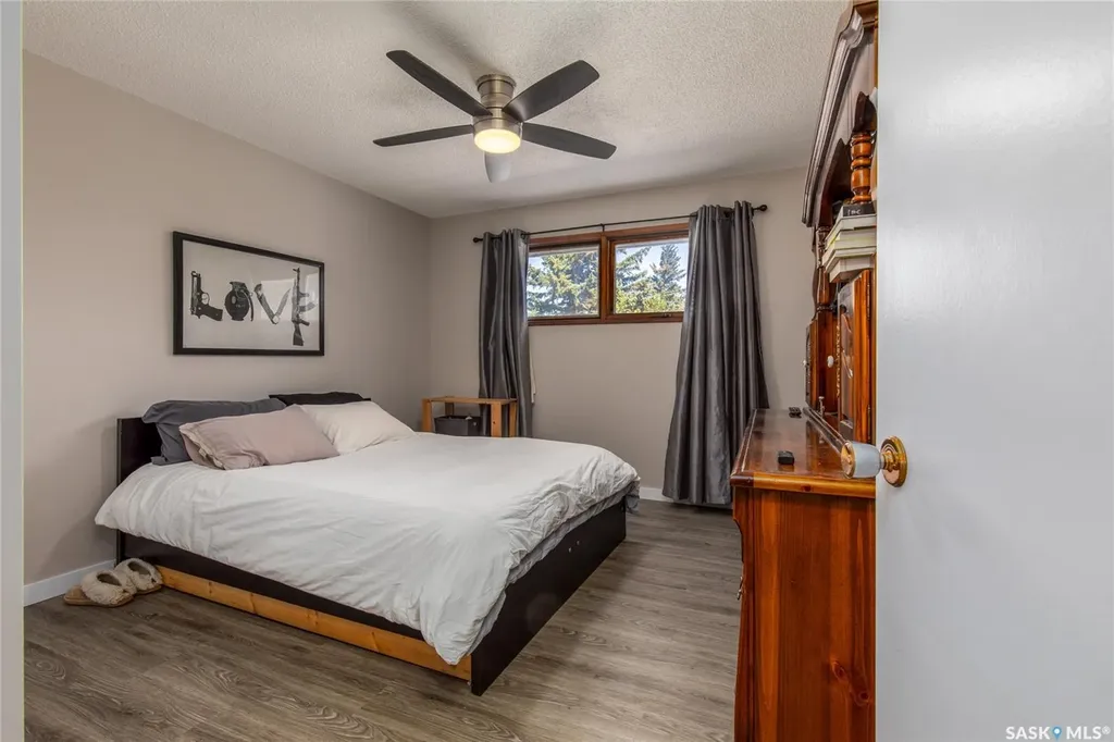 1301 Queen Crescent Moose Jaw SK S6H 3G5