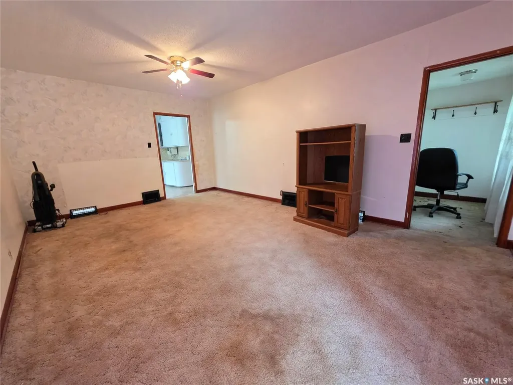 534 1st Avenue NW Swift Current SK S9H 0N6