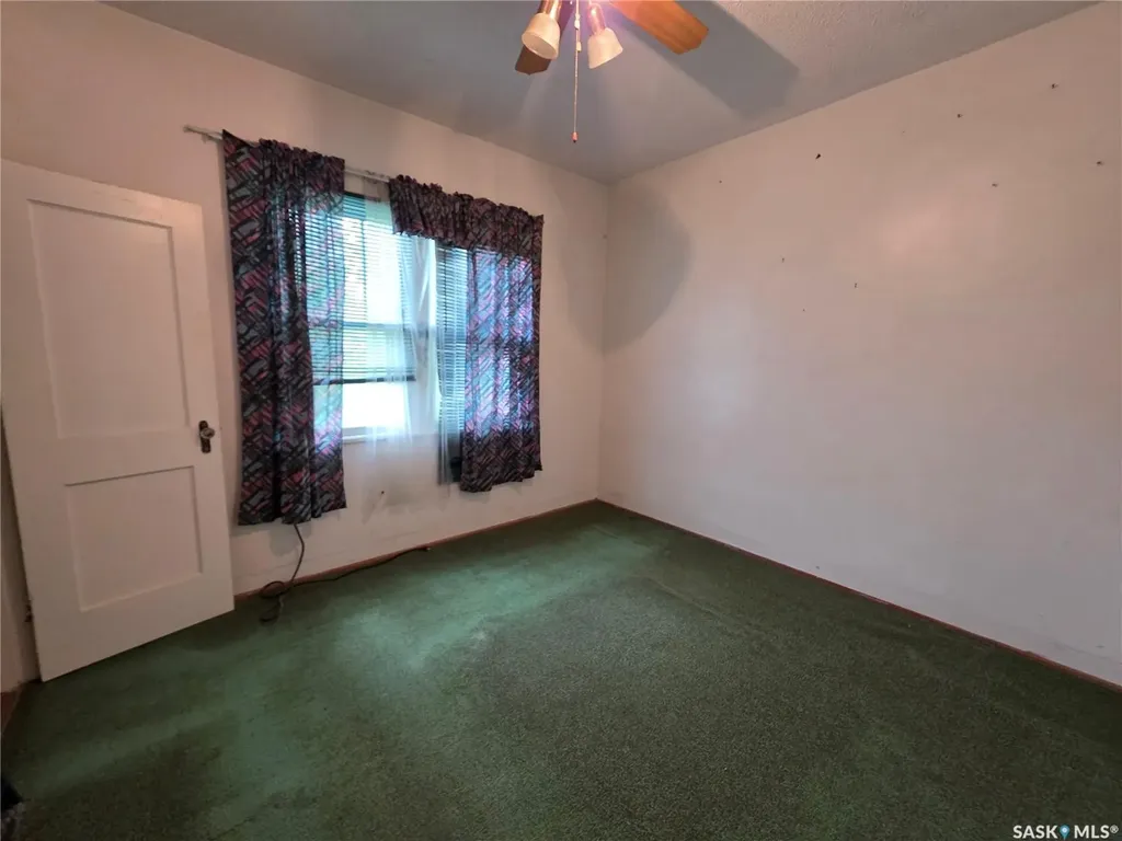 534 1st Avenue NW Swift Current SK S9H 0N6