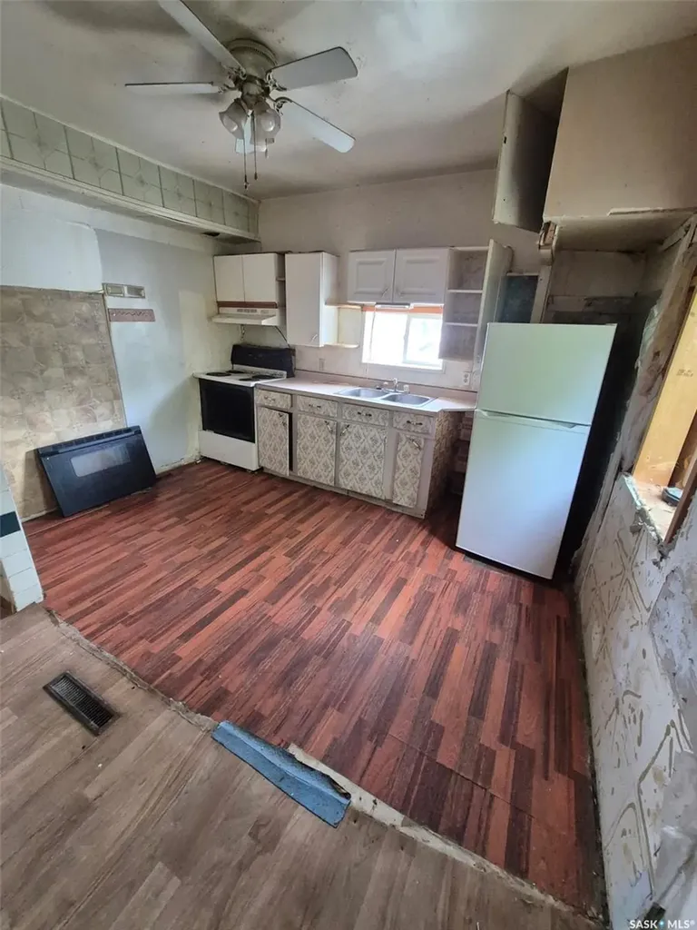 400 J Avenue S Saskatoon SK S7M 2A6