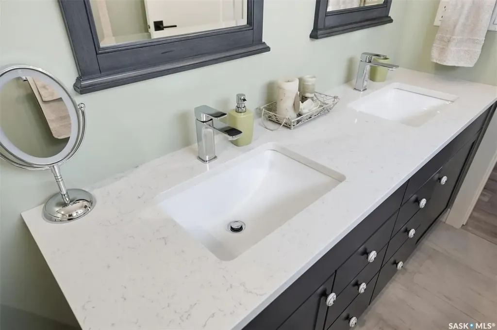 132 Forsey Avenue Saskatoon SK S7W 0Z6