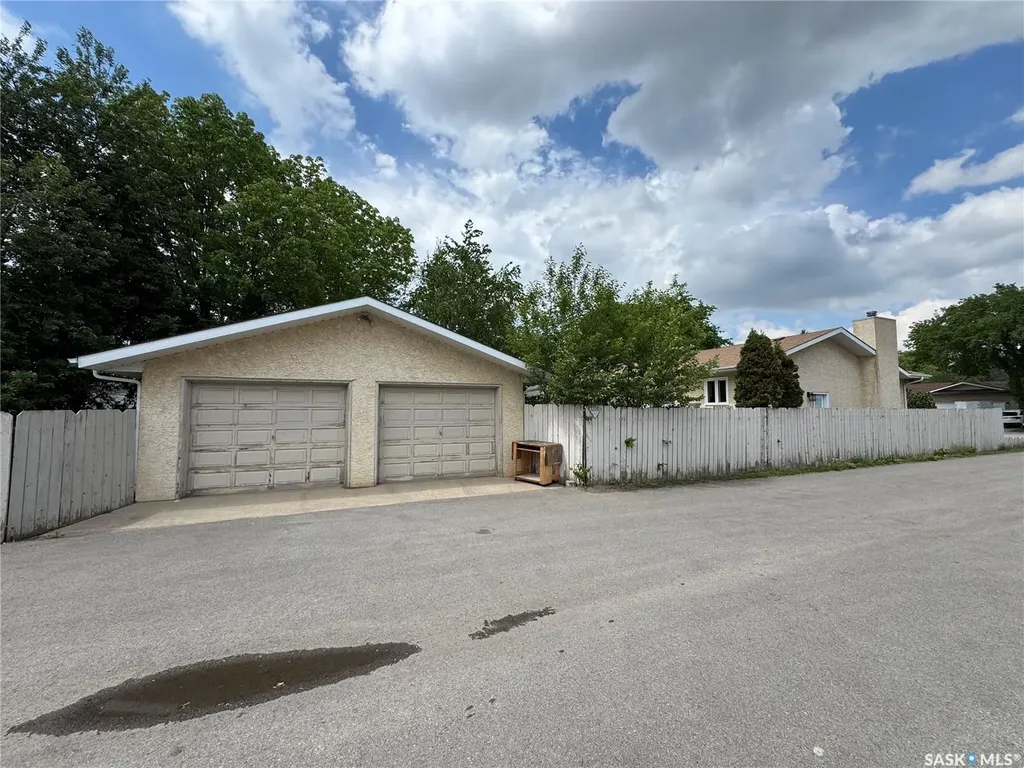 7019 Sherwood Drive Regina SK S4X 2V5