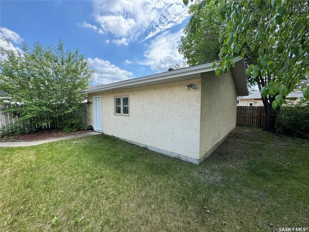 7019 Sherwood Drive Regina SK S4X 2V5