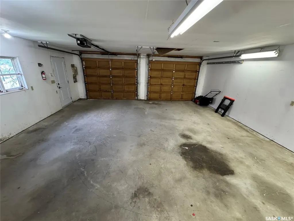 7019 Sherwood Drive Regina SK S4X 2V5