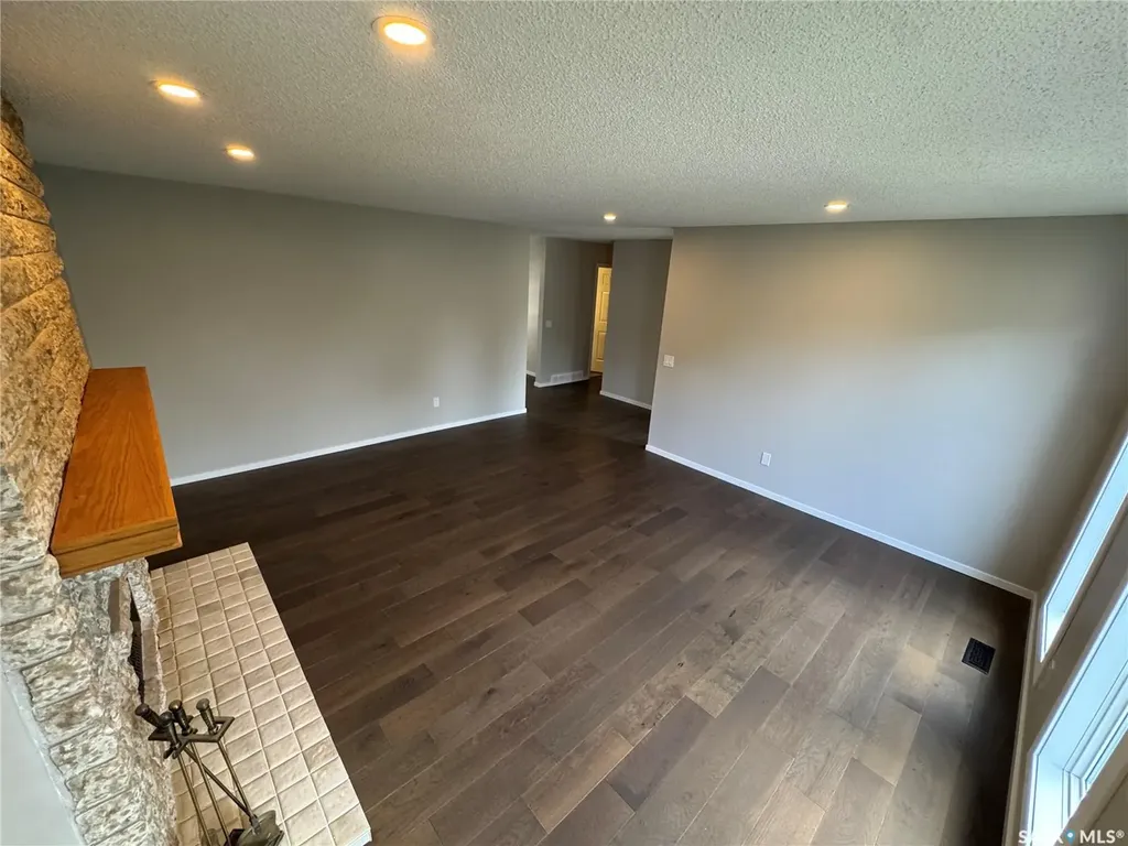 7019 Sherwood Drive Regina SK S4X 2V5