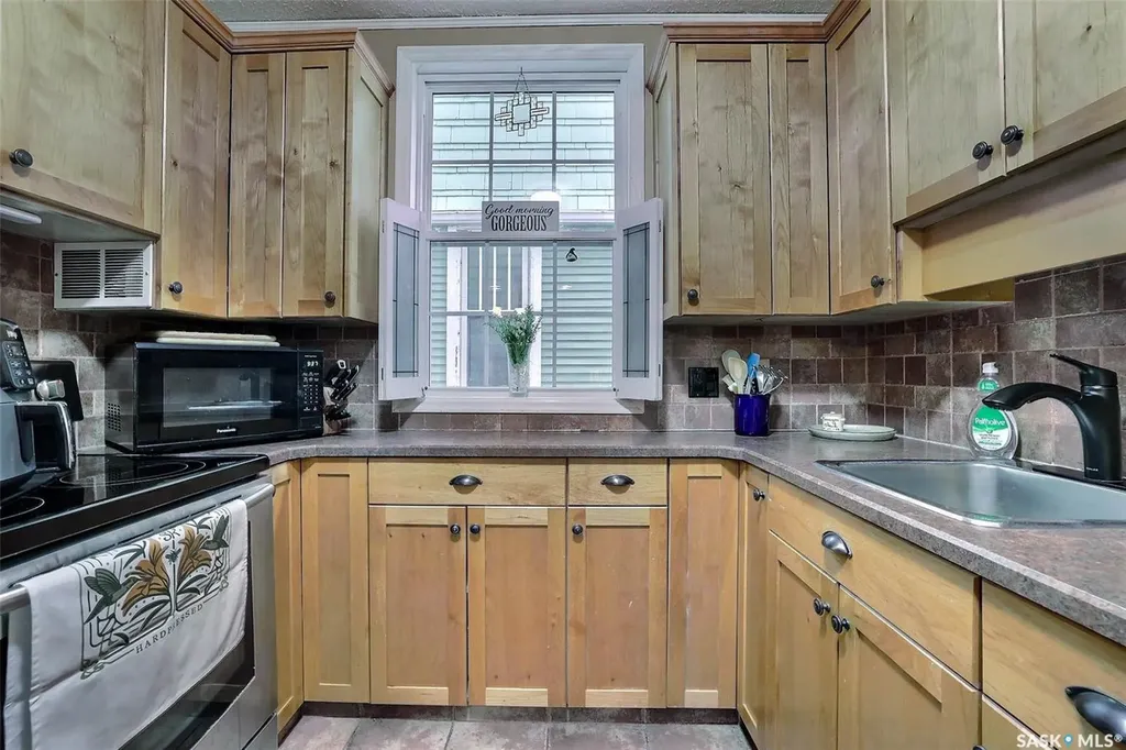 2834 Rae Street Regina SK S4S 1R3