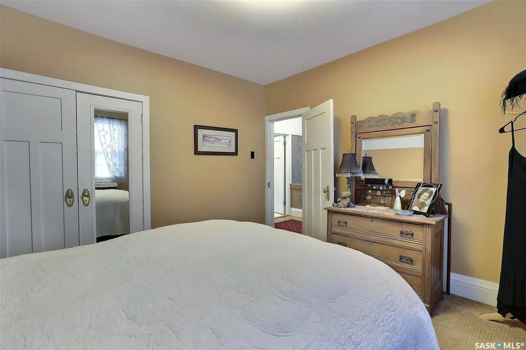 2834 Rae Street Regina SK S4S 1R3