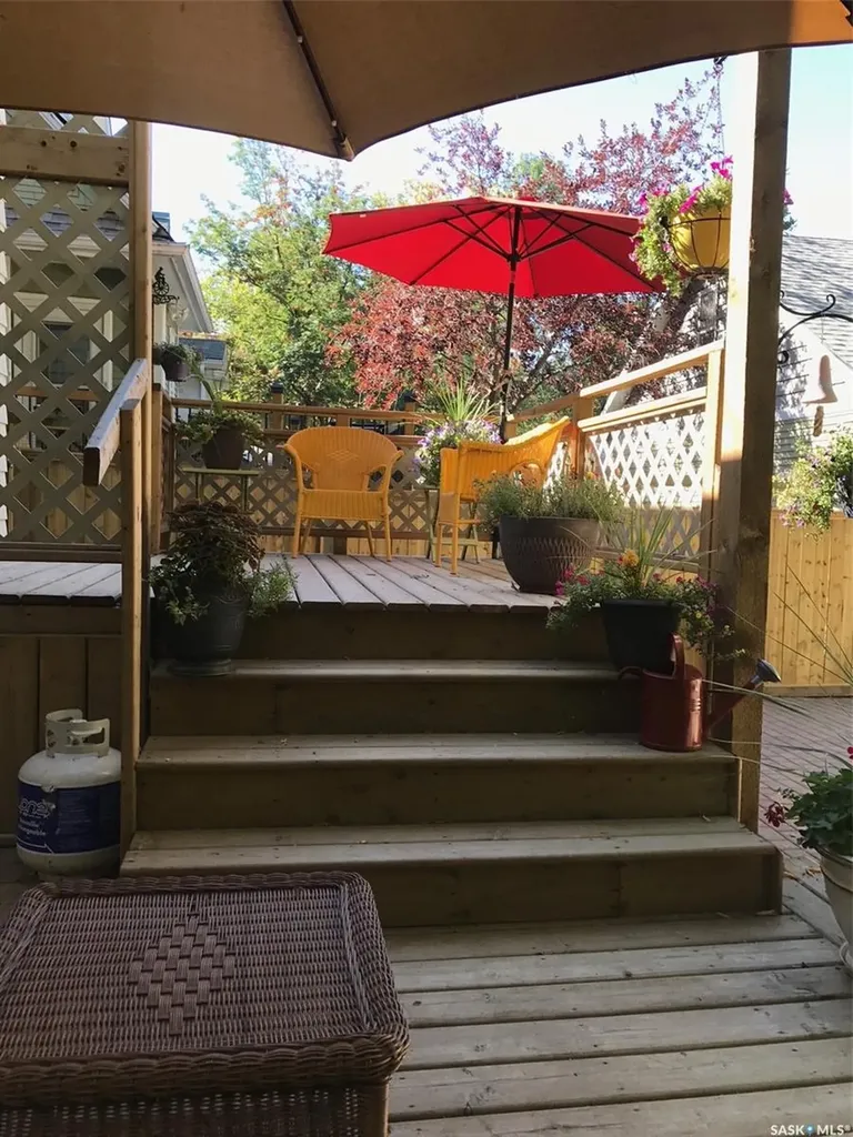 2834 Rae Street Regina SK S4S 1R3