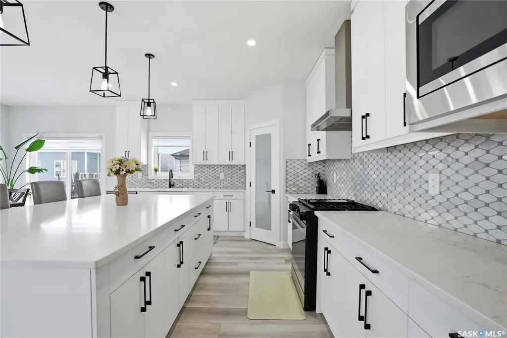 271 Dziadyk Manor Saskatoon SK S7V 1M5