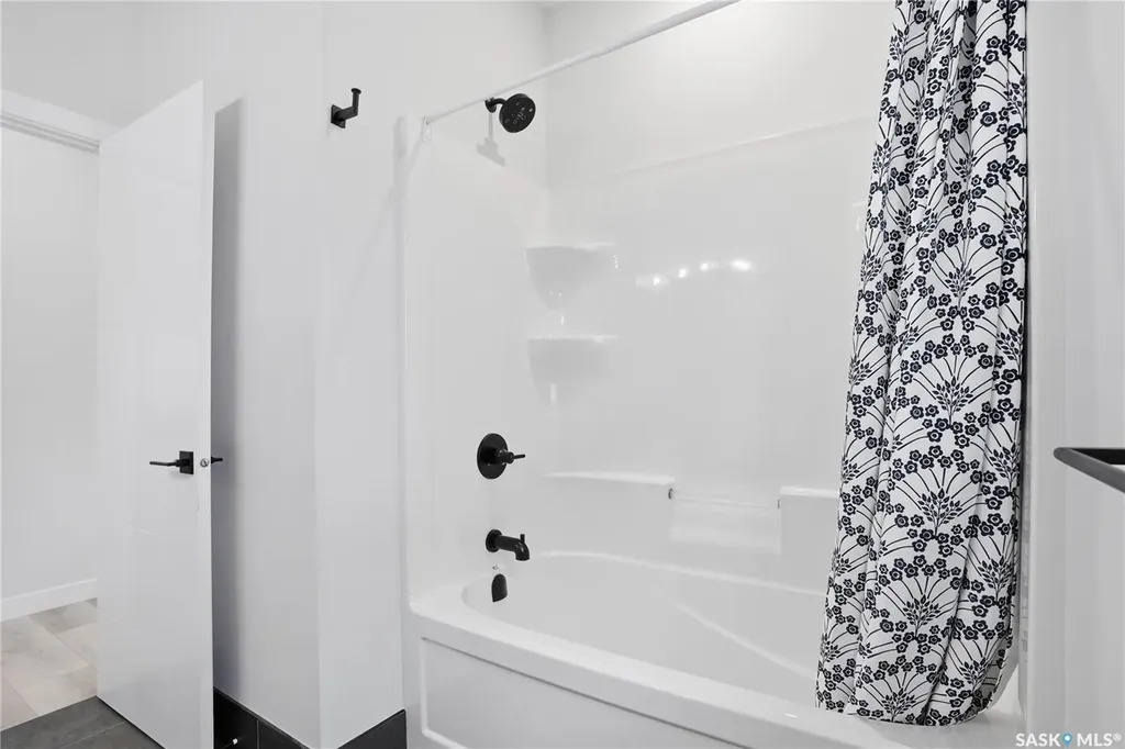 271 Dziadyk Manor Saskatoon SK S7V 1M5