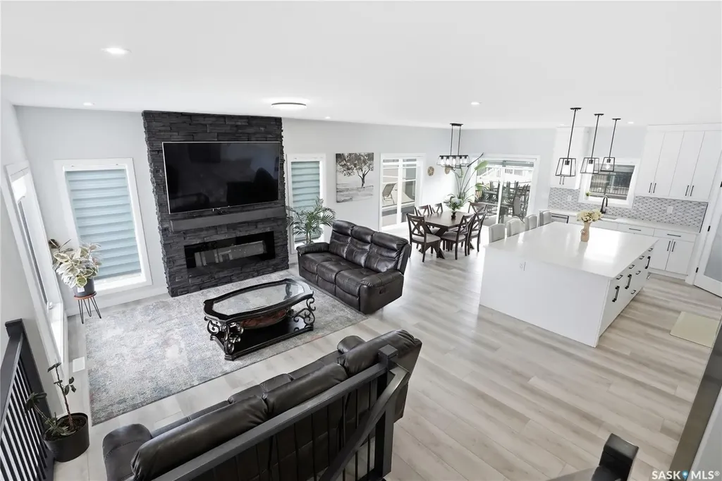 271 Dziadyk Manor Saskatoon SK S7V 1M5