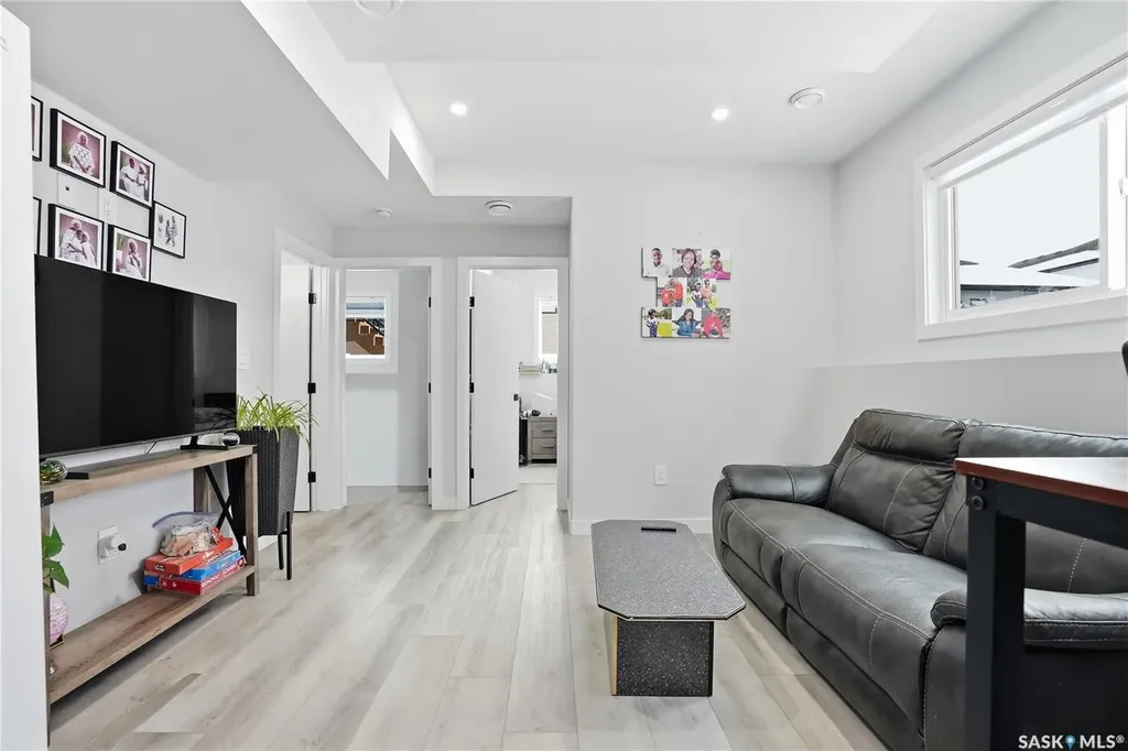271 Dziadyk Manor Saskatoon SK S7V 1M5