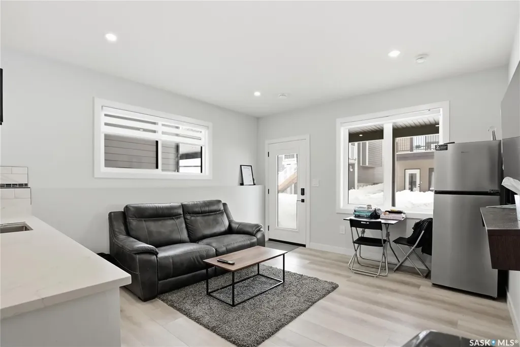 271 Dziadyk Manor Saskatoon SK S7V 1M5