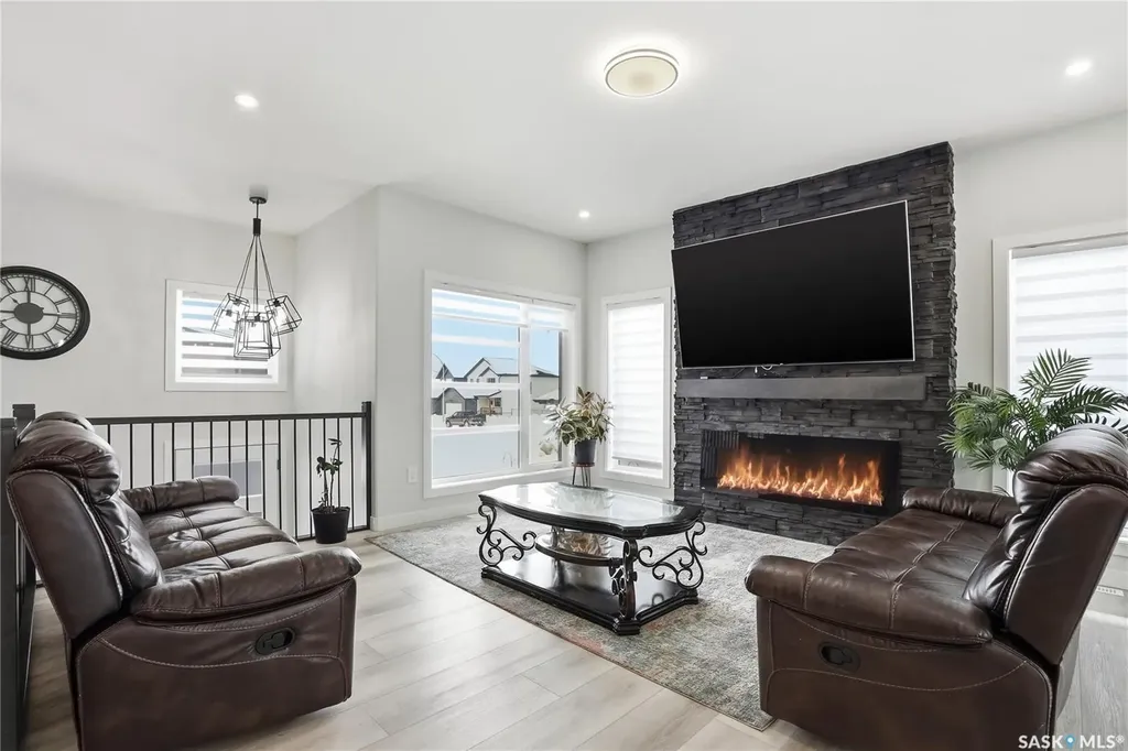 271 Dziadyk Manor Saskatoon SK S7V 1M5
