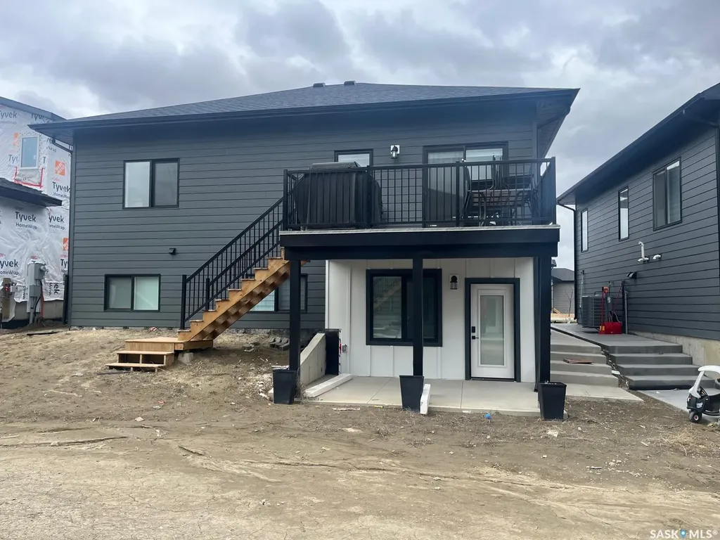 271 Dziadyk Manor Saskatoon SK S7V 1M5