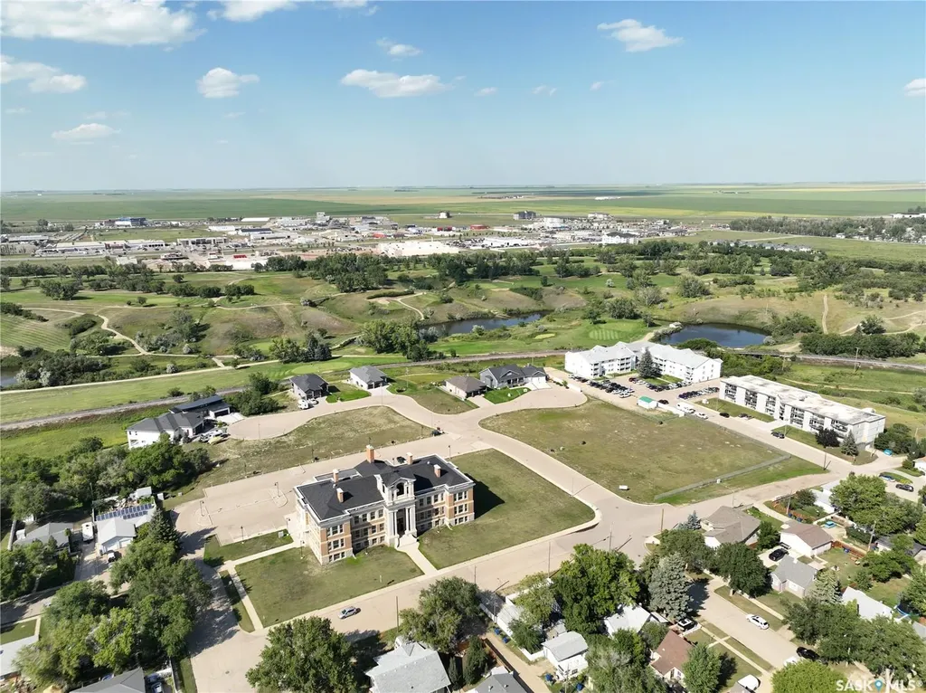 41 Copper Ridge Way Moose Jaw SK S6H 4R1