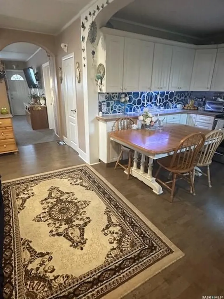 2216 20th Street W Saskatoon SK S7M 1B1