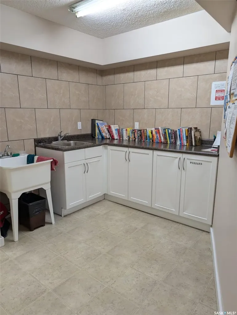 1435 Embassy Drive Saskatoon SK S7M 4E5