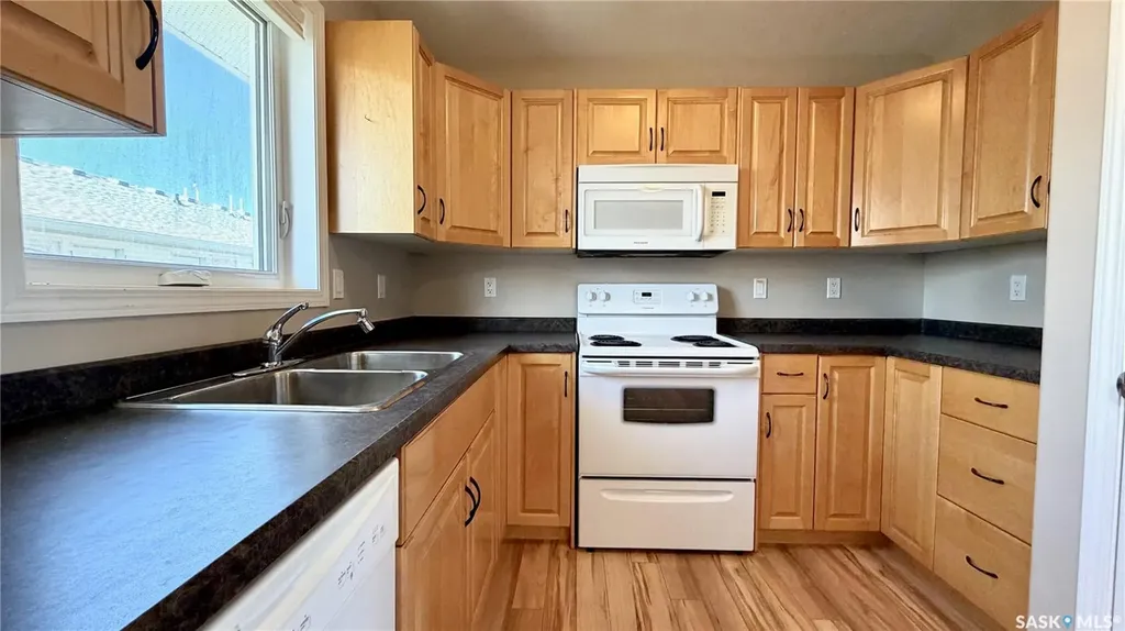 200 Hiebert Crescent Martensville SK S0K 2T2
