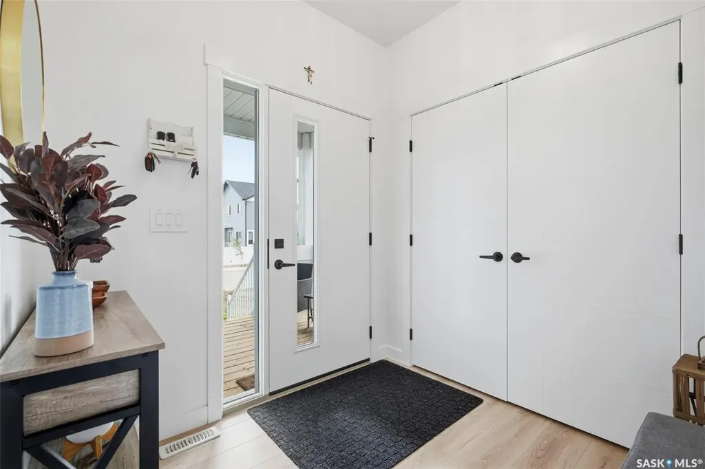 302 Chelsom Manor Saskatoon SK S7V 1R3
