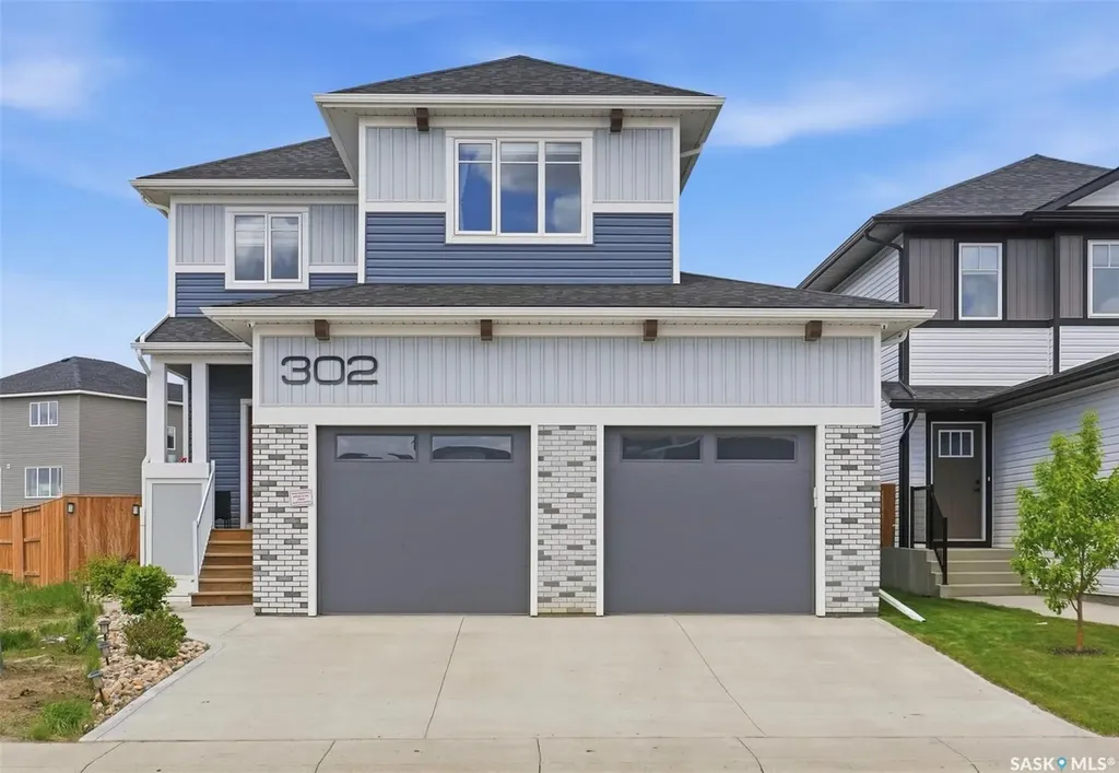 302 Chelsom Manor Saskatoon SK S7V 1R3