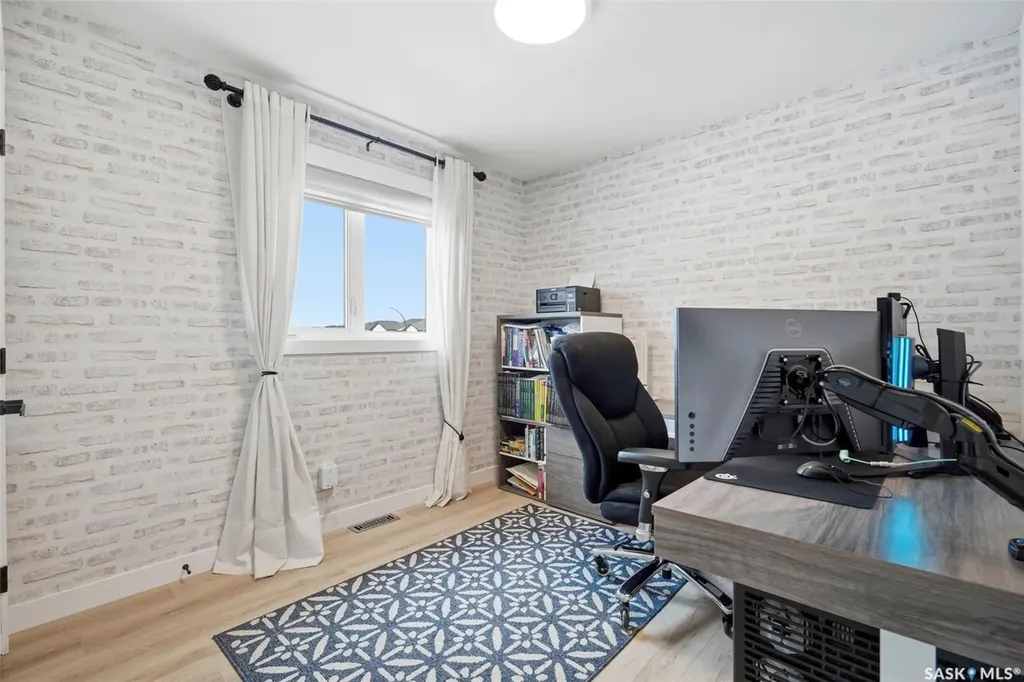 302 Chelsom Manor Saskatoon SK S7V 1R3