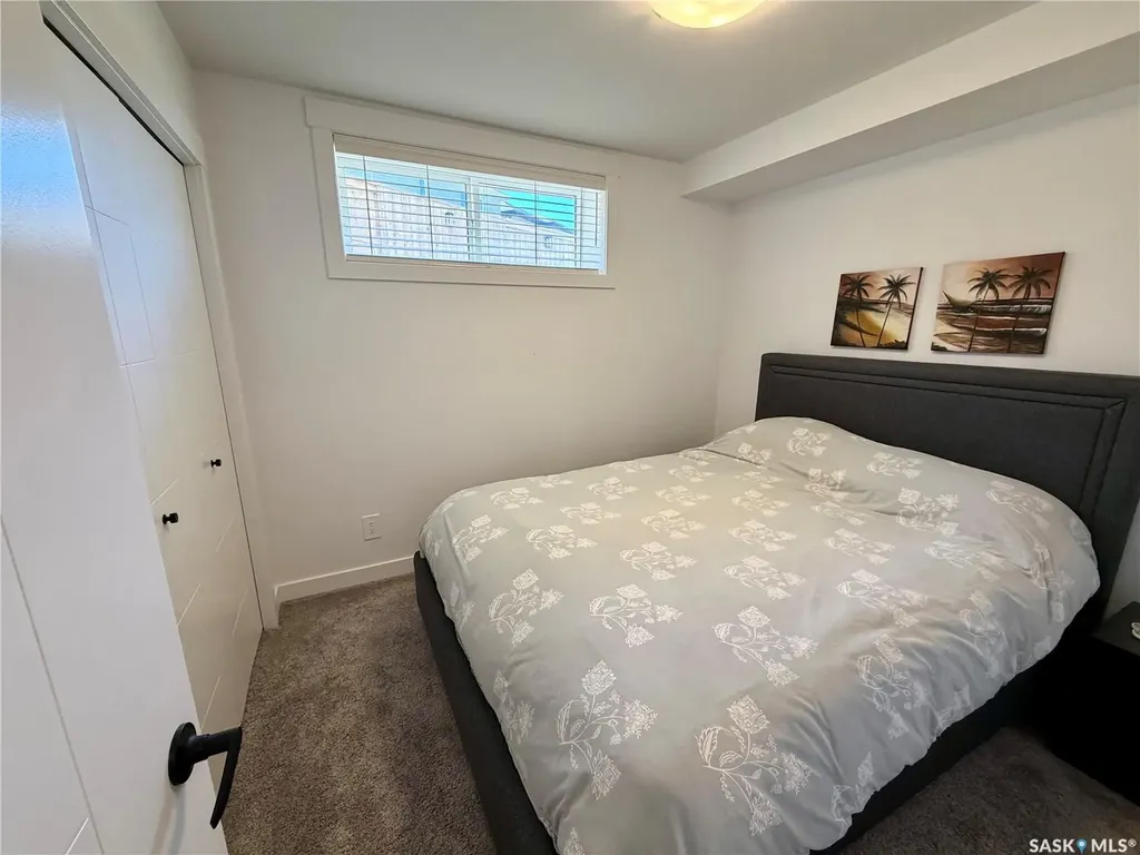 302 Chelsom Manor Saskatoon SK S7V 1R3