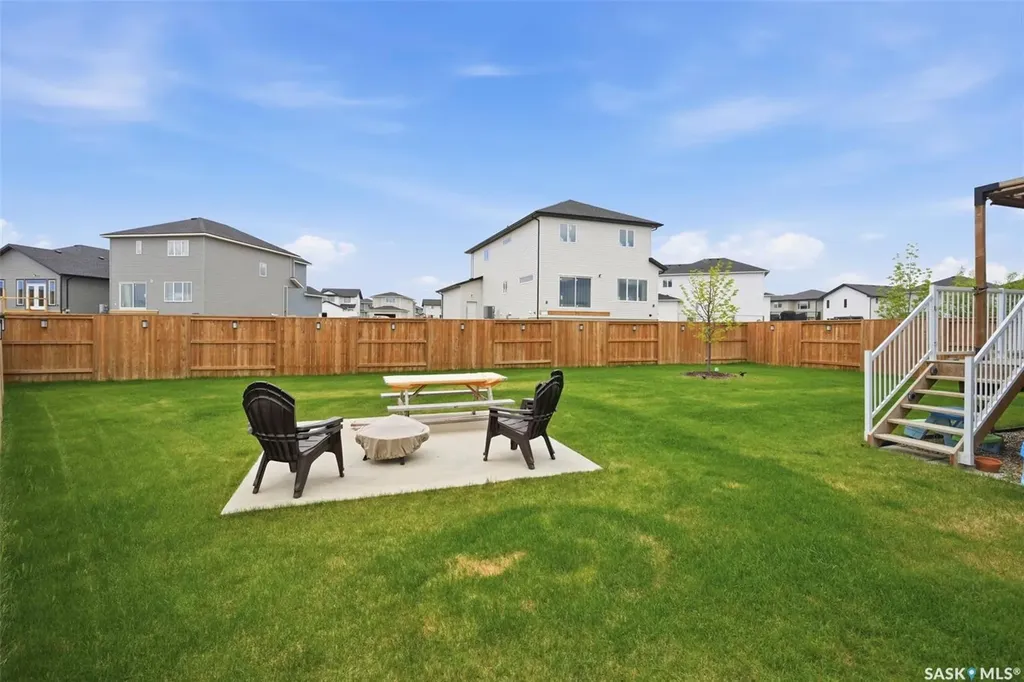 302 Chelsom Manor Saskatoon SK S7V 1R3