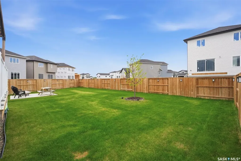 302 Chelsom Manor Saskatoon SK S7V 1R3