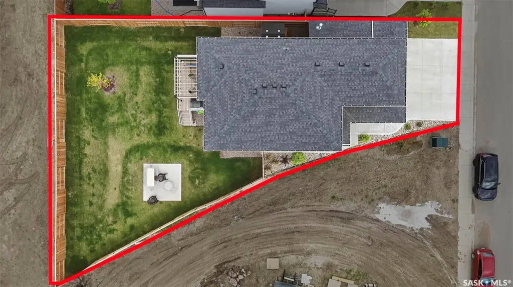 302 Chelsom Manor Saskatoon SK S7V 1R3