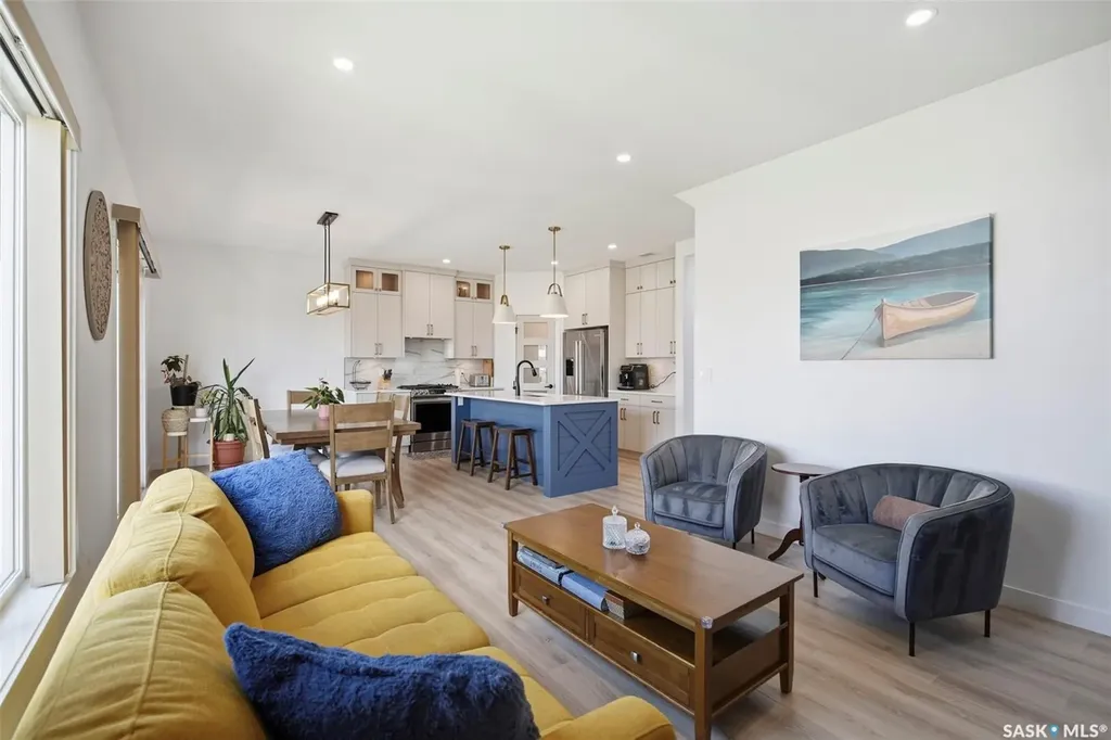 302 Chelsom Manor Saskatoon SK S7V 1R3