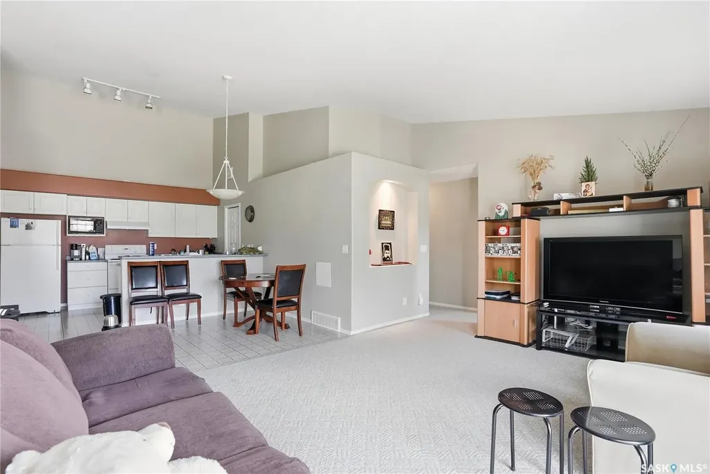 141 105th Street W Saskatoon SK S7N 1N3