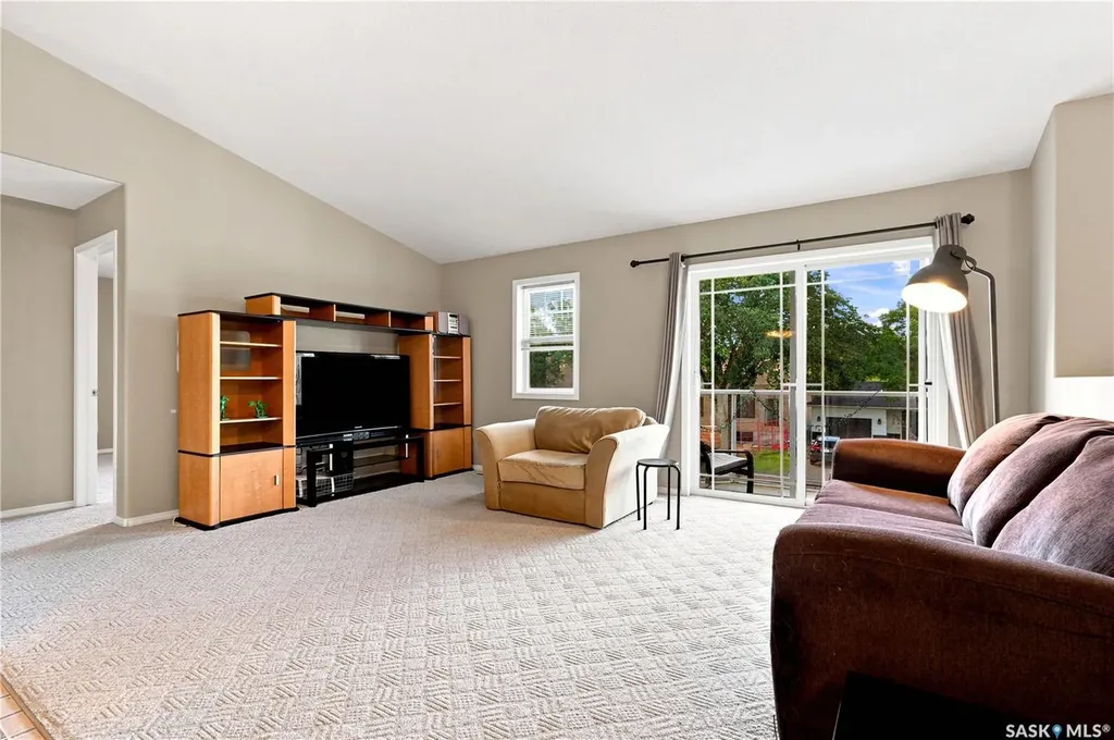 141 105th Street W Saskatoon SK S7N 1N3