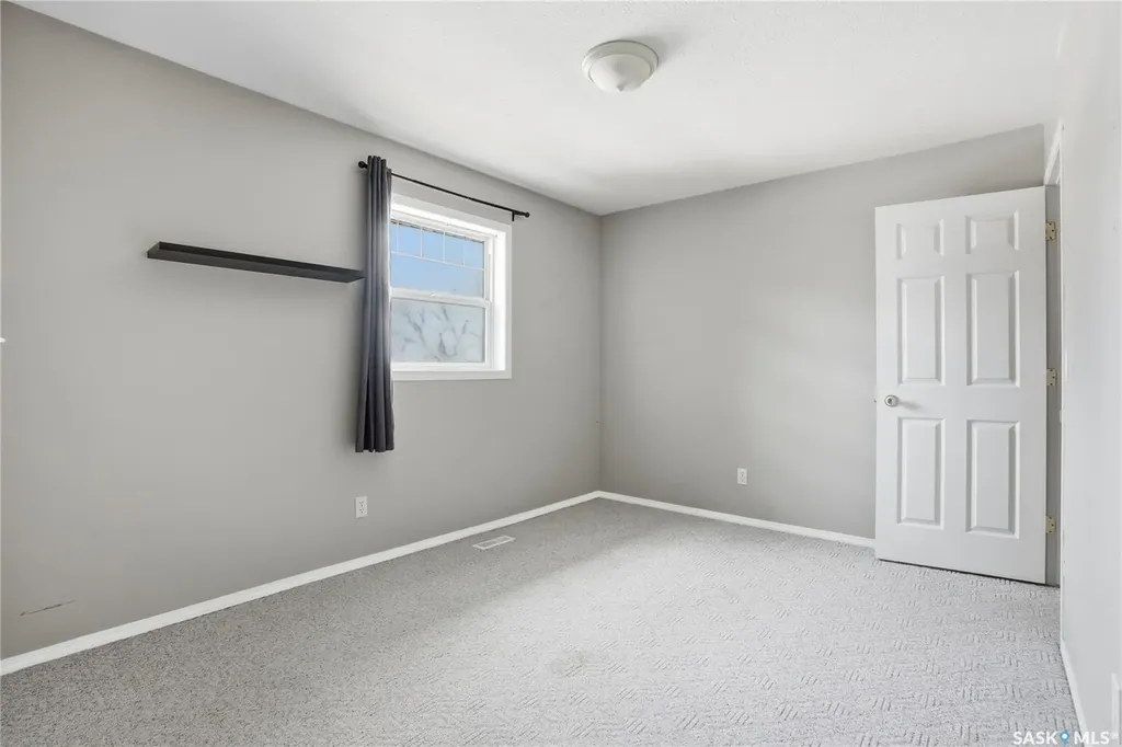 141 105th Street W Saskatoon SK S7N 1N3