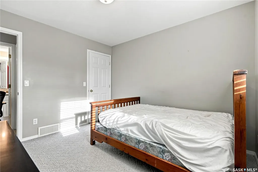 141 105th Street W Saskatoon SK S7N 1N3