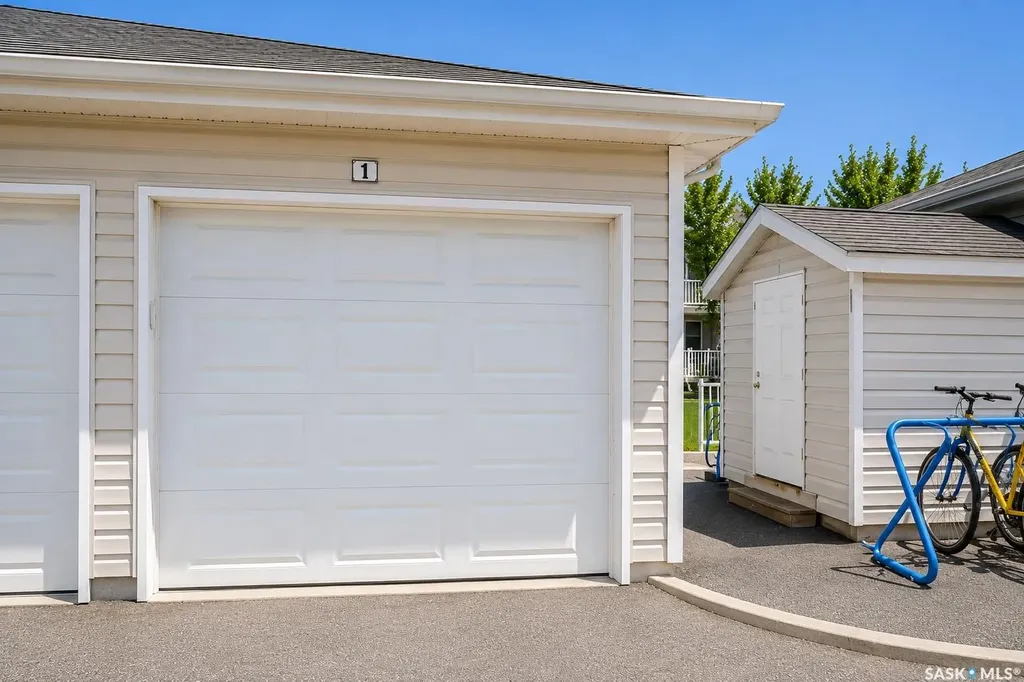 141 105th Street W Saskatoon SK S7N 1N3