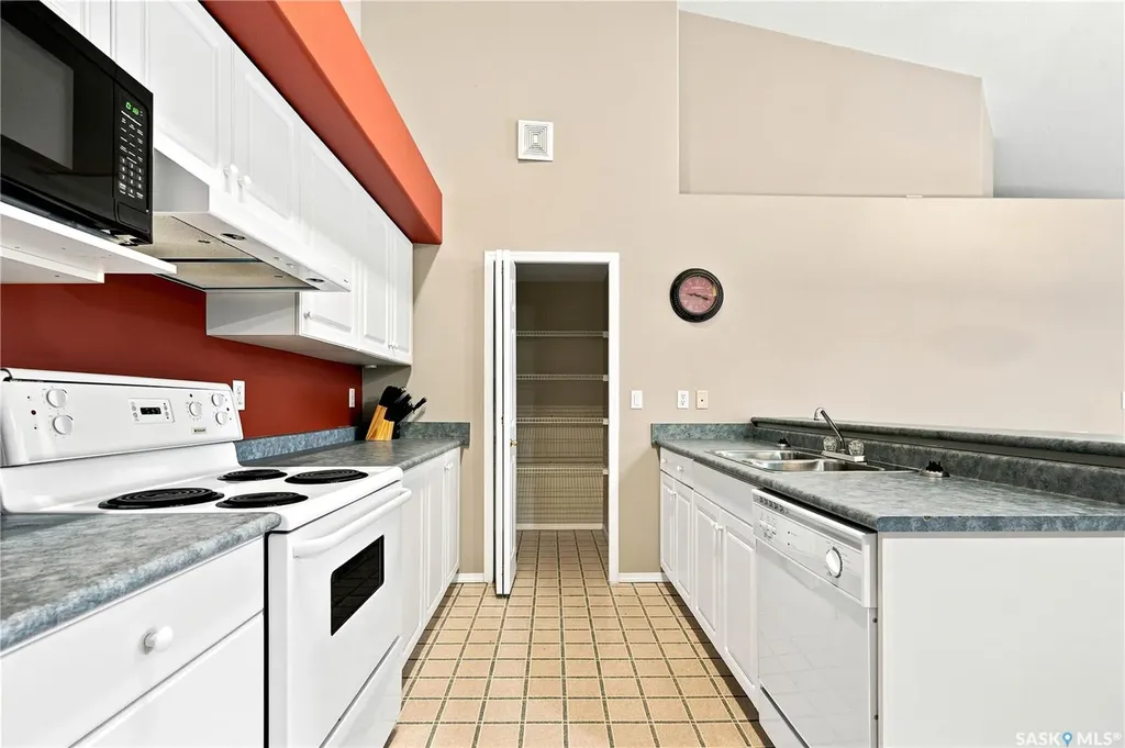 141 105th Street W Saskatoon SK S7N 1N3