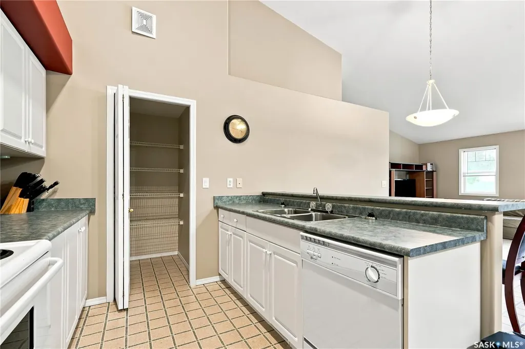 141 105th Street W Saskatoon SK S7N 1N3