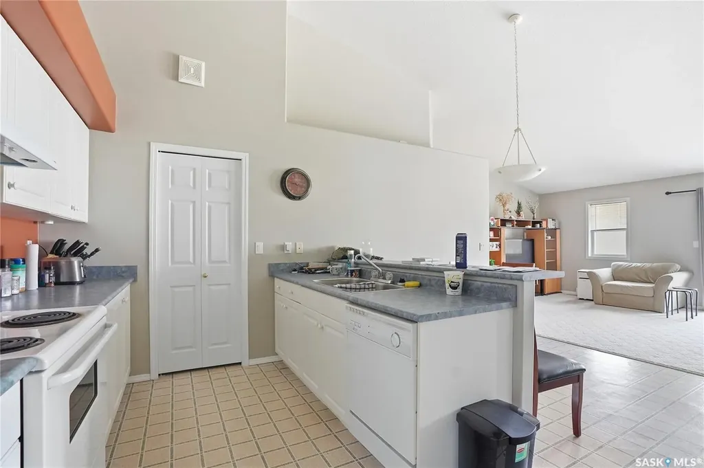 141 105th Street W Saskatoon SK S7N 1N3
