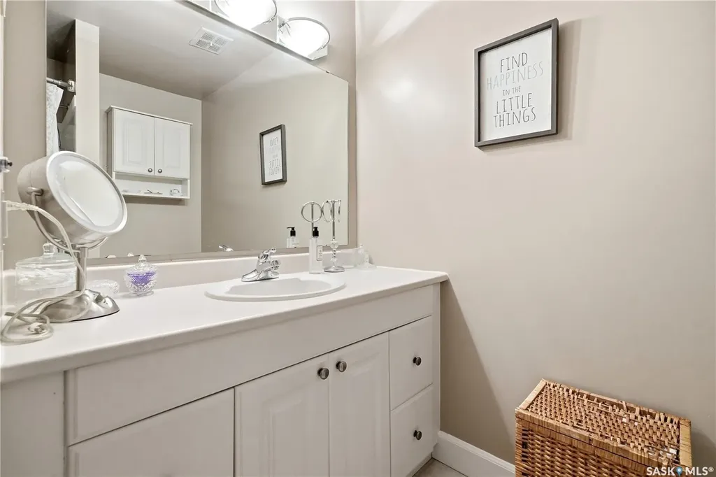 39 Laverendrye Way Regina SK S4S 5Z6