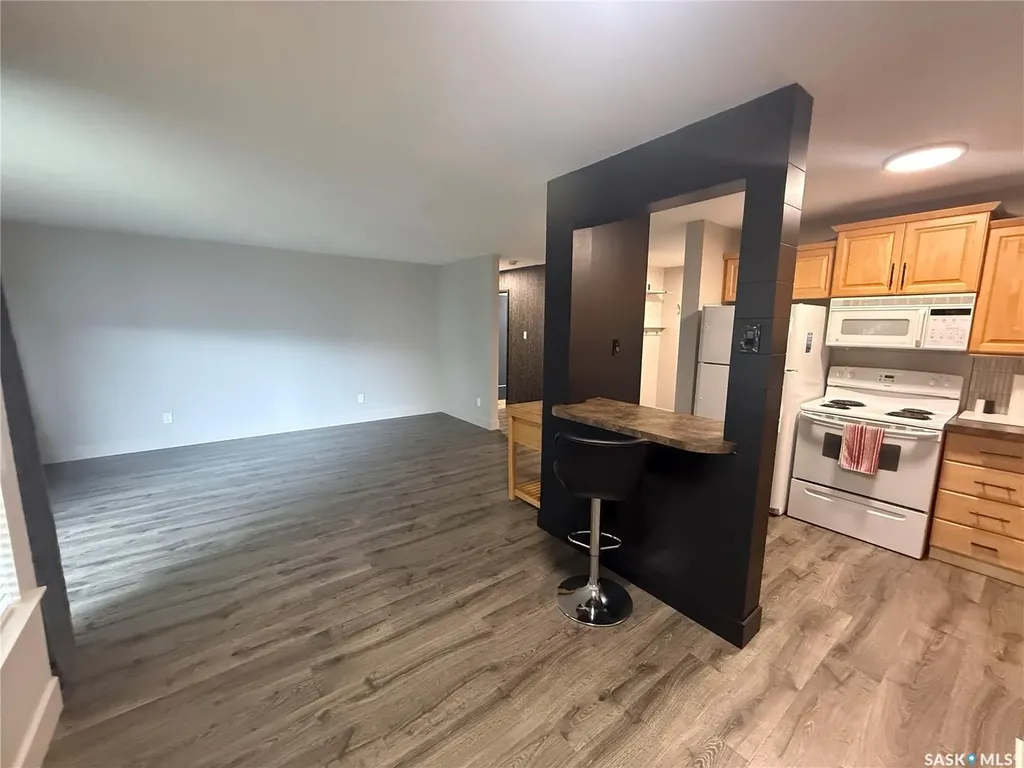 302 Tait Crescent Saskatoon SK S7H 5L2