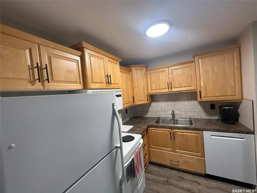 302 Tait Crescent Saskatoon SK S7H 5L2